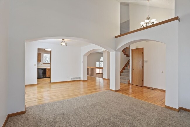 Building Photo - Beautifully Updated 3BR/2.5BA Home in Longmont – $300 Off First Month's Rent