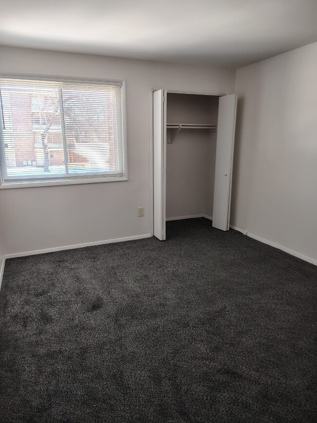 Building Photo - 7208-72C2 Donnell Pl