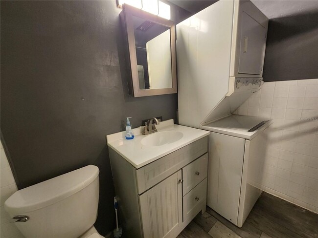 Building Photo - Cute Studio in the heart of Tampa