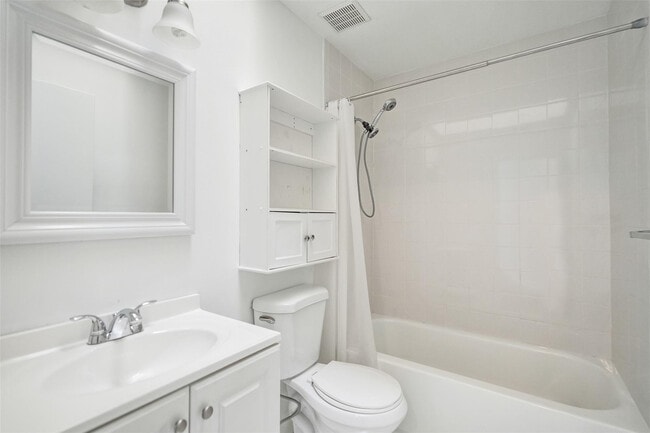 Building Photo - 11652 NW 19th Dr