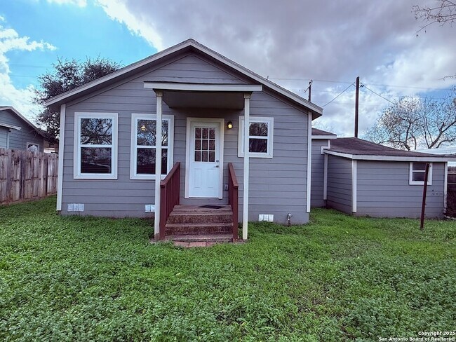 Building Photo - 1310 S 4th St