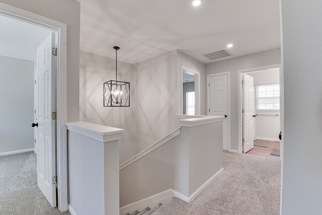 Building Photo - 4 BR/Loft near Simpsonville!  Lawn Maintenance included! Amenities & Close to Shopping & Restaurants