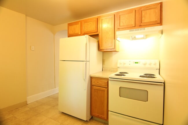 Building Photo - 266 Manatawny St