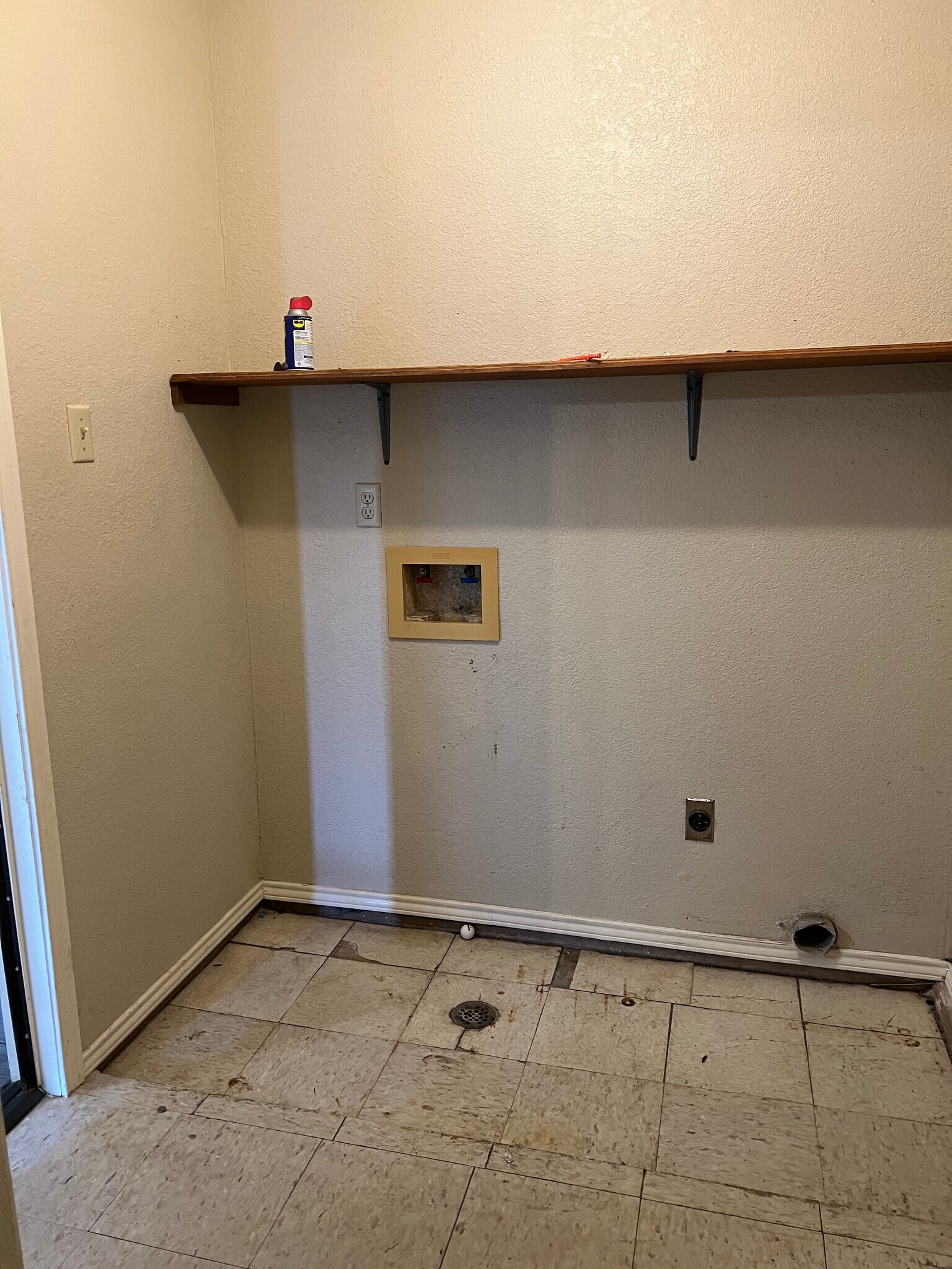 Laundry area - 2022 Mourning Dove Cir