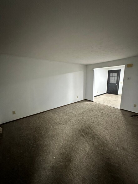Building Photo - 1752 Woodlawn Ave NW