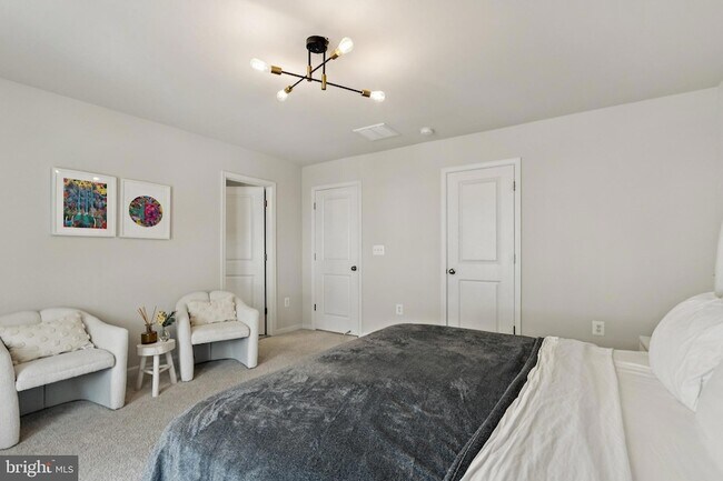 Building Photo - 3817 Drayton Ct