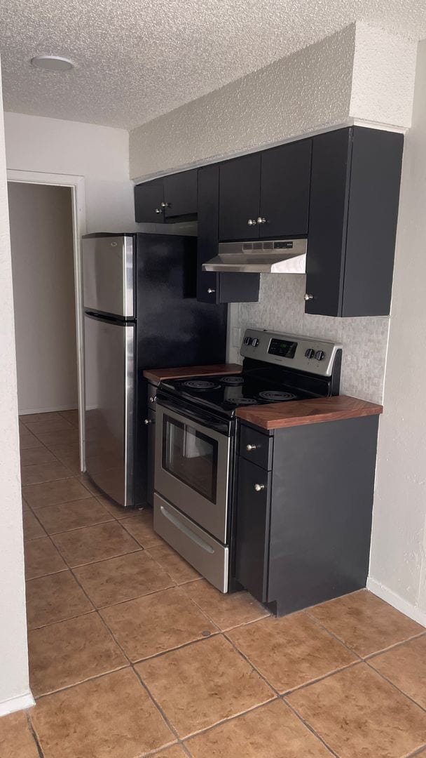 Building Photo - 2 Bed/ 1 Bath With Easy Access to 183/290 and 35