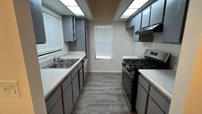 Building Photo - Remodeled Single Story West Lancaster Home