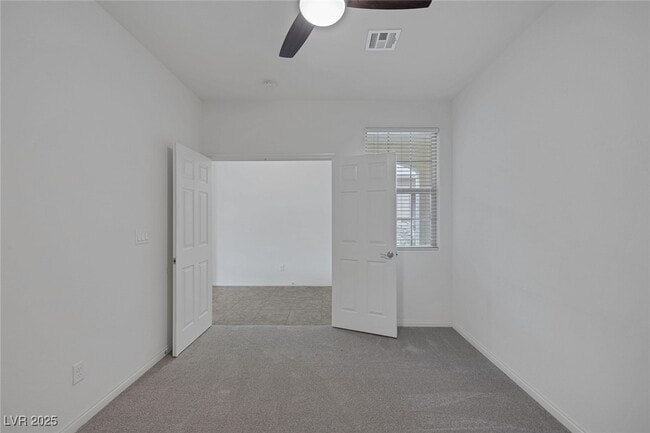 Building Photo - 489 Intonation St