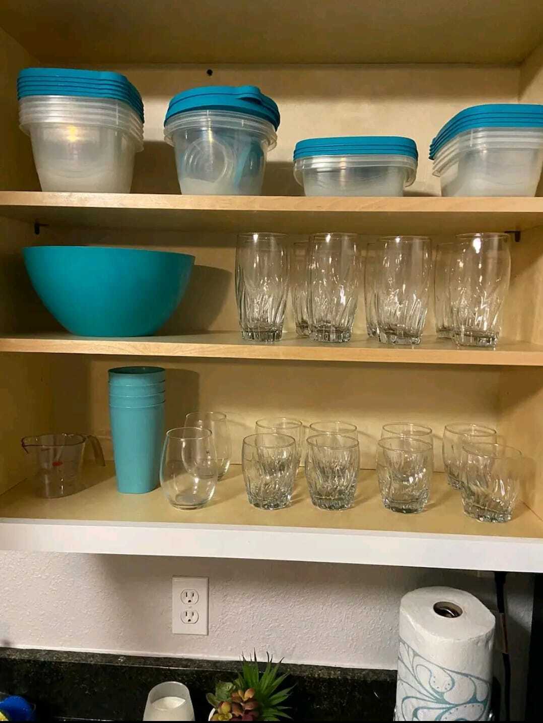 Building Photo - 921 W Penfield St