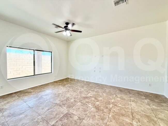 Building Photo - 3113 E Danbury Rd
