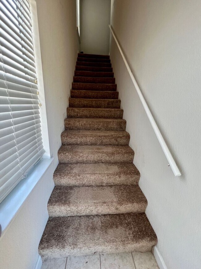 Building Photo - SOUTHWOOD: Detached Studio - Utilities Included