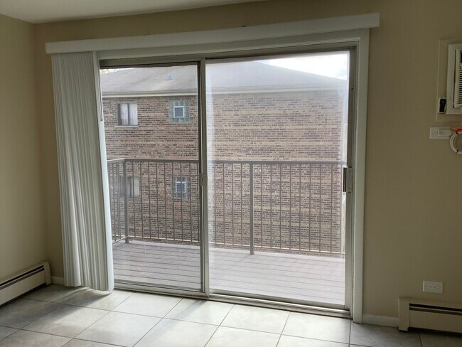 Building Photo - 10408 Menard Ave