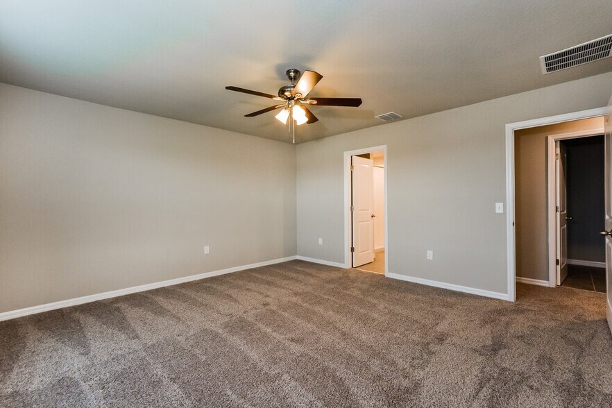 Building Photo - 1510 Branchwood Ln