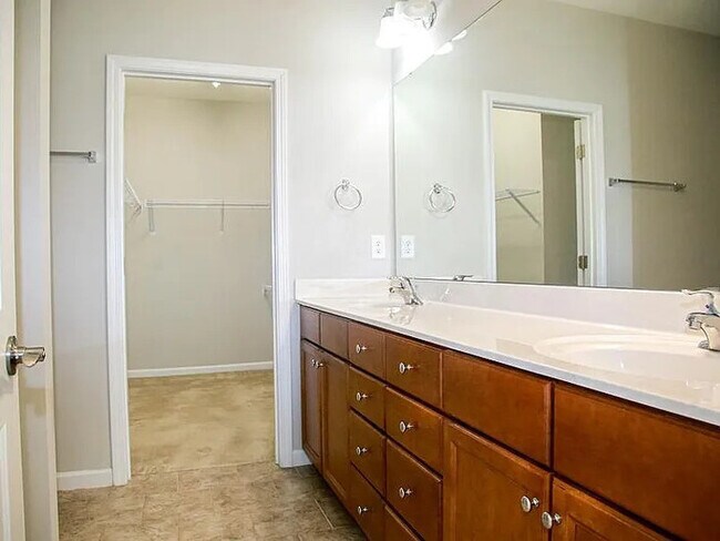 Building Photo - Earn Wealth While Leasing - Like a Homeowner - Lease to Own