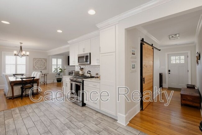 Building Photo - 308 Wayne Dr