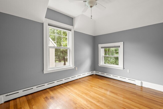 Building Photo - 103 Hollis Ave