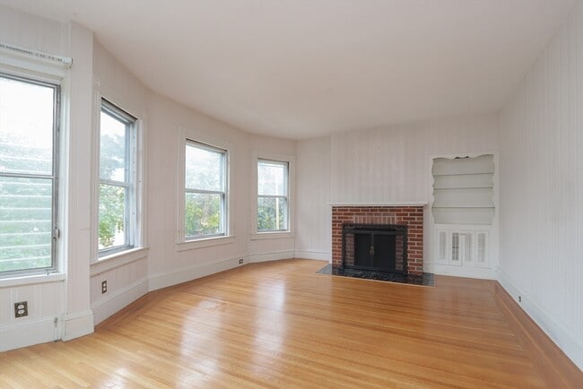 Building Photo - 61 Washington Rd