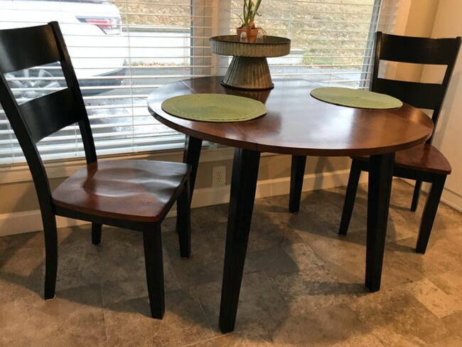 Building Photo - 345 Barbara St