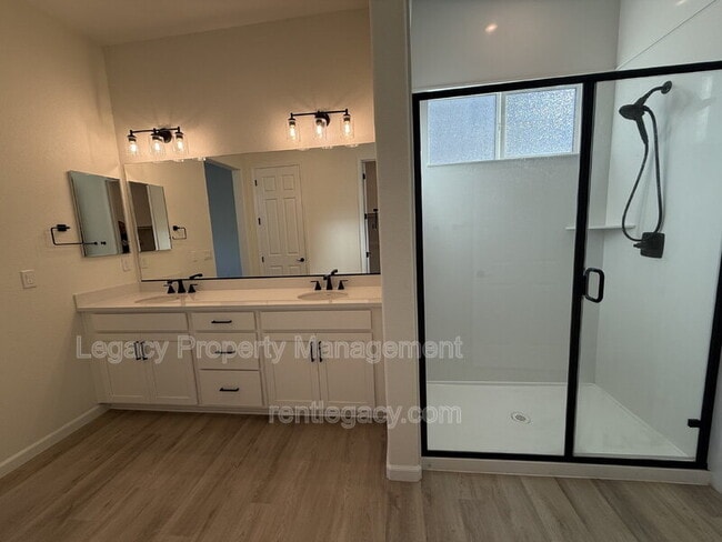 Building Photo - 8283 Humble Ct