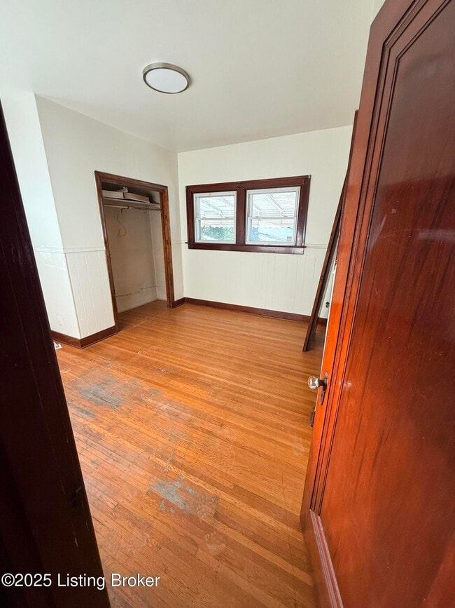 Building Photo - 1620 Sale Ave