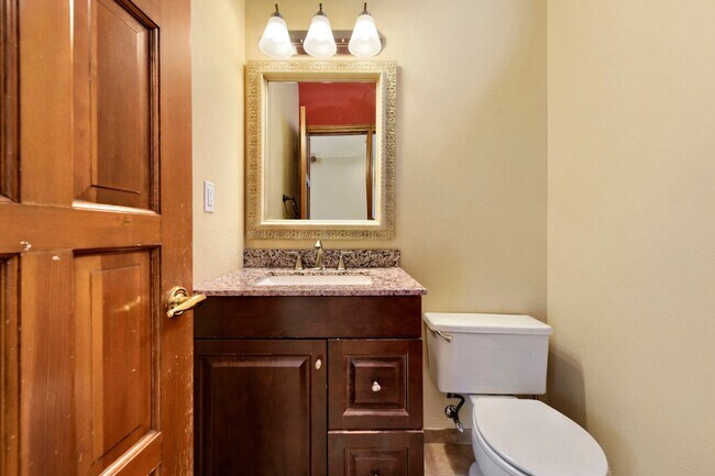 Building Photo - Outstanding Heritage Greens residence that features a spacious and airy layout that blends tradit...