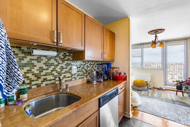 Building Photo - 6040 JFK Blvd E