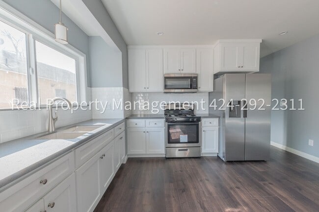 Building Photo - 1352 E 23rd St
