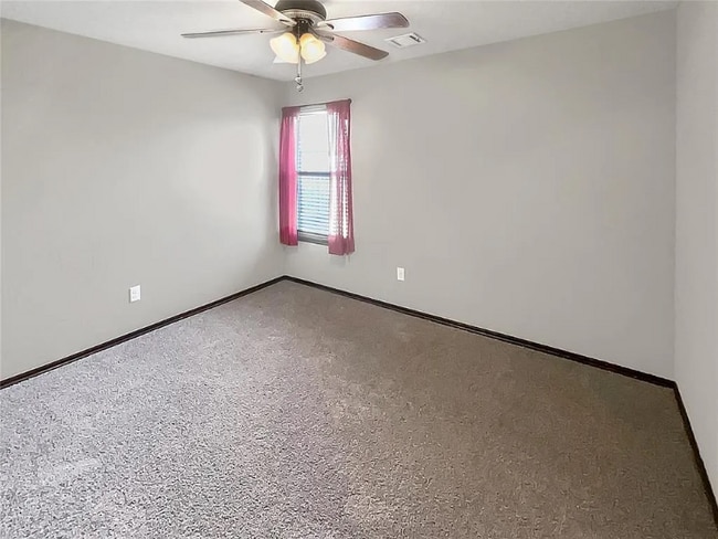 Building Photo - 9400 Shallow Lake Ct