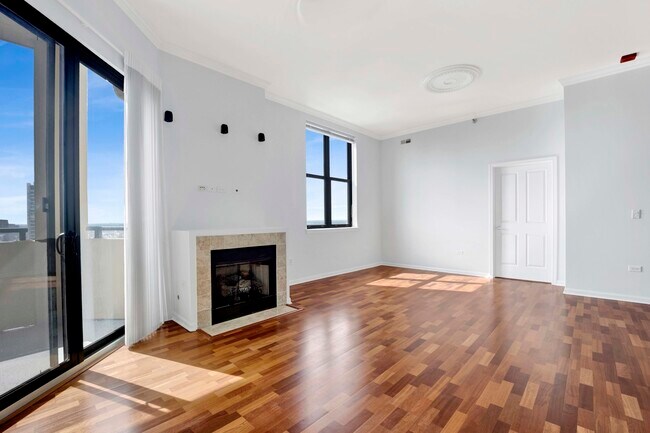Building Photo - 1464 S Michigan Ave