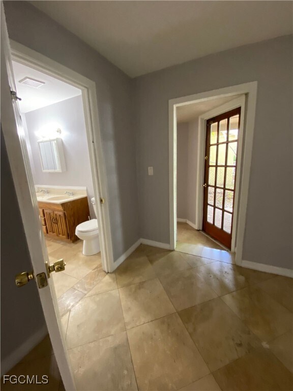 Building Photo - 930 Jasmine St