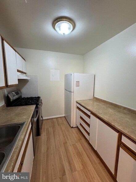 Building Photo - 3832 Bel Pre Rd