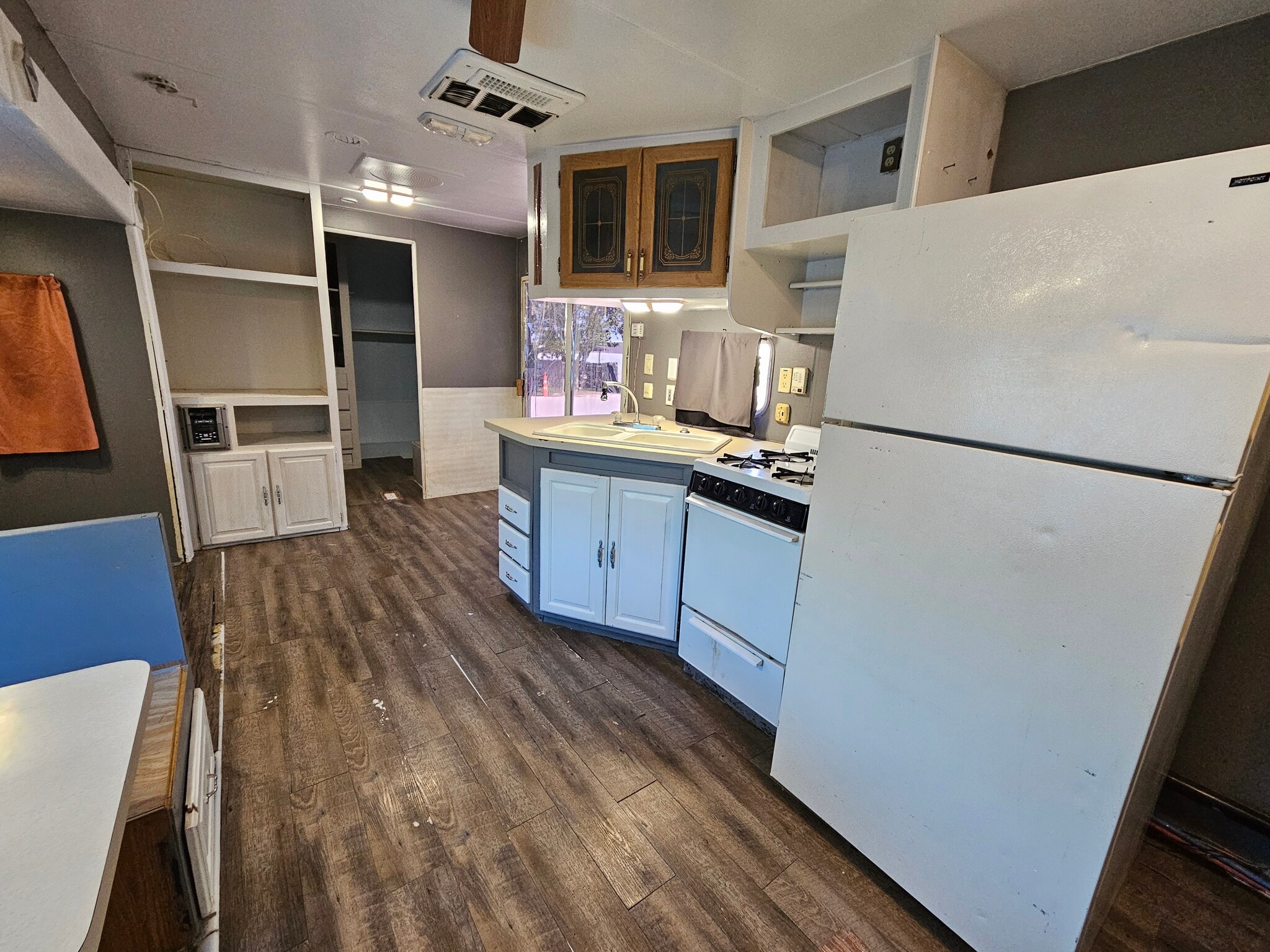 6618 #14 Kitchen - 6618 Topper Run