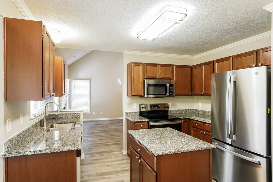Building Photo - 1011 Laurens Way