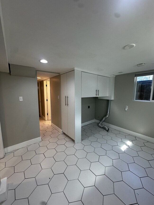 Building Photo - 1638 E 3150 S
