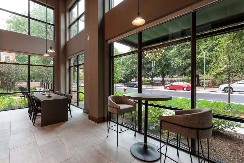 Building Photo - 4743 N Wolcott Ave