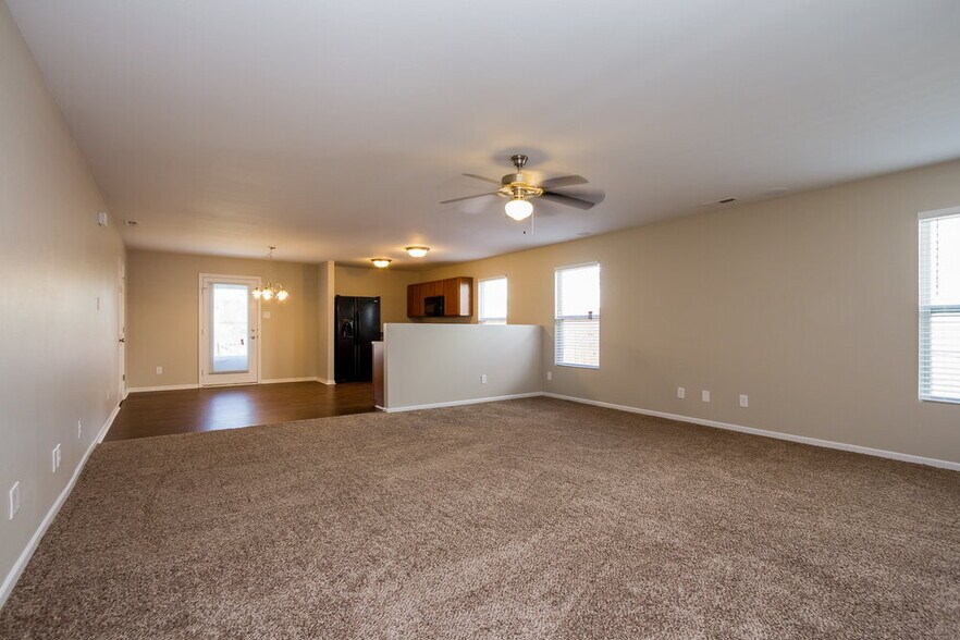 Building Photo - 10714 Gathering Dr