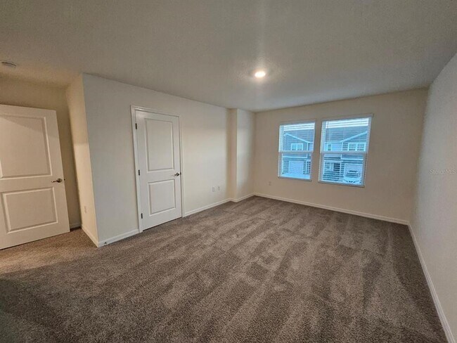 Building Photo - 6577 SW 81st Lp