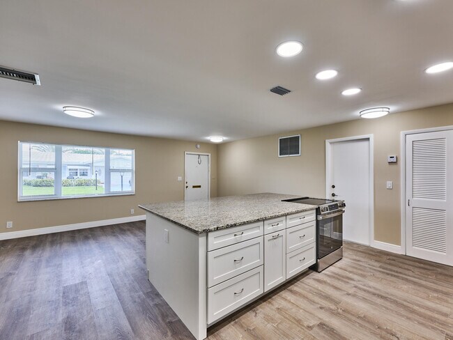 Building Photo - 2081 SW 13th Terrace