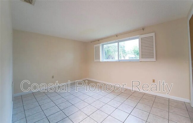 Building Photo - 7713 Heather St