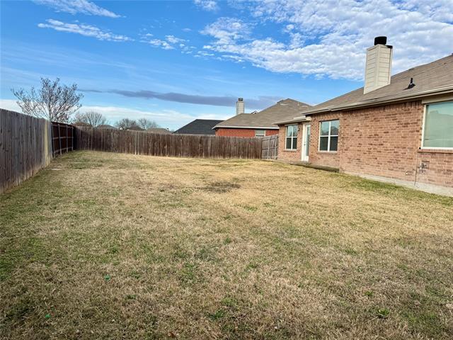 Building Photo - 204 S Chestnut St