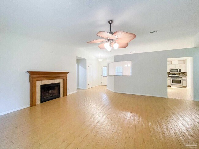 Building Photo - 9049 Bluebay Ln