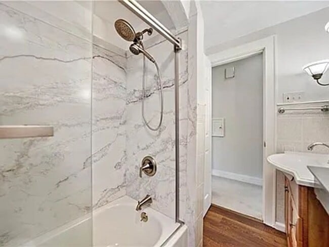 Building Photo - 239 The Blvd