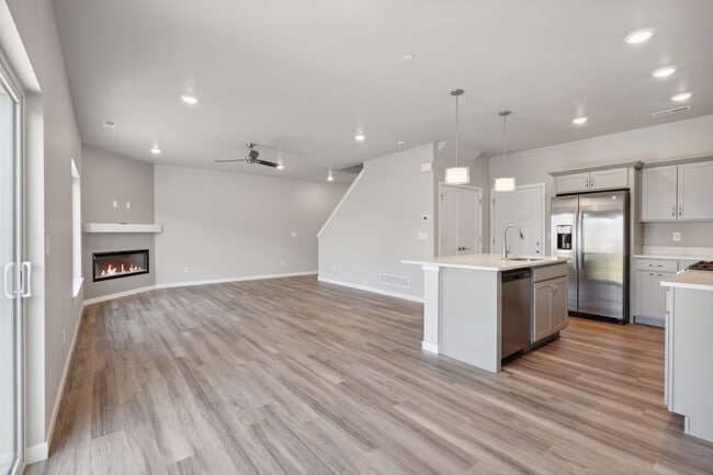 Building Photo - 2232 Eversull Ln