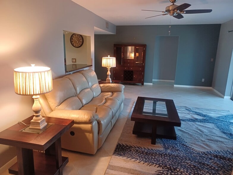 Building Photo - UPGRADED WATERFRONT END UNIT 3 BR / 2 BA Home With BOAT LIFT/ DOCK & OUTSTANDING VIEWS