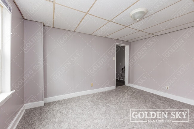 Building Photo - 230 Kinsey St