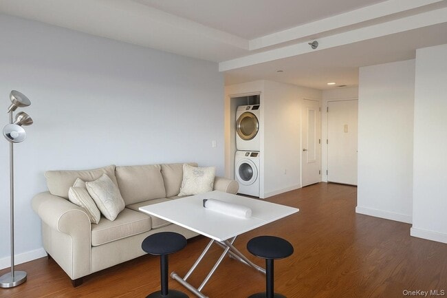 Building Photo - 40-22 College Point Blvd