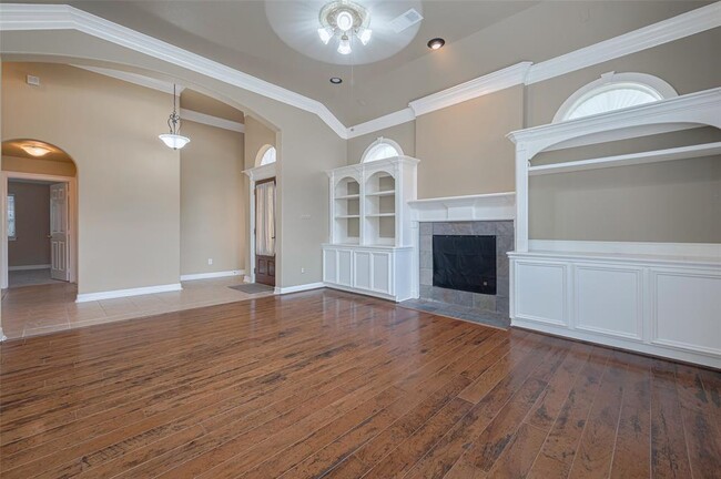 Building Photo - 2310 Sand Ct