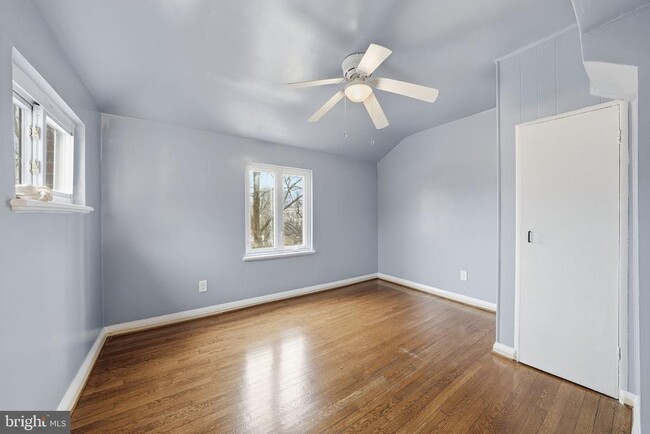 Building Photo - 2030 N Quinn St