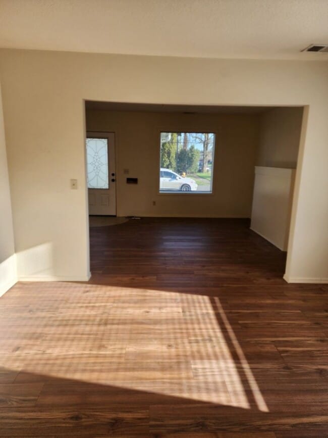 Building Photo - STATUS: AVAILABLE-  |R281h| $1495.00